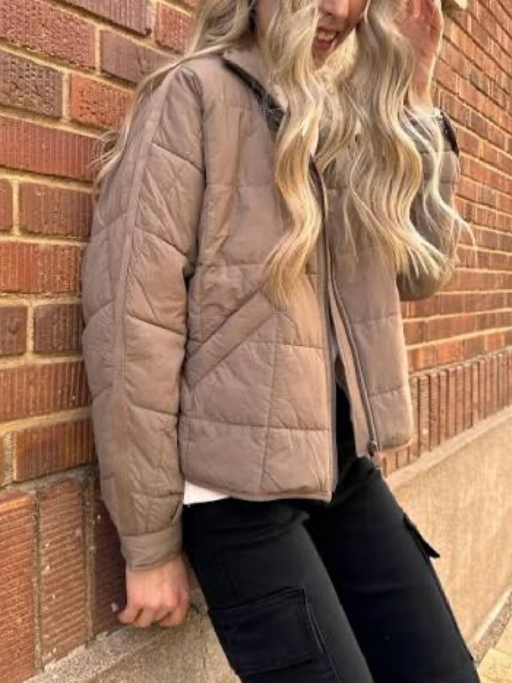 Free People Pippa packable puffer jacket. Color is Fossil. Size small - Picture 3 of 3